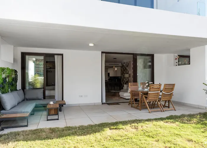 Vivi Homes - Aurelia Garden, Gym & Sea View Apartment Fuengirola