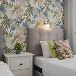Vivi Homes - Aurelia Garden, Gym & Sea View アパート