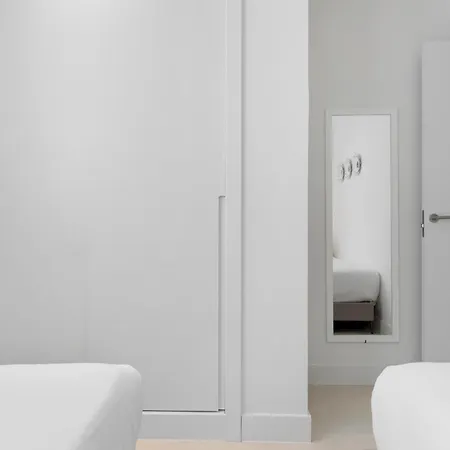 Vivi Homes - Aurelia Garden, Gym & Sea View فوينخيرولا