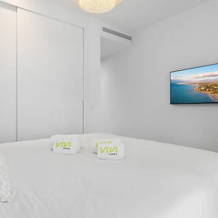 Vivi Homes - Aurelia Pool, Gym & Sea View