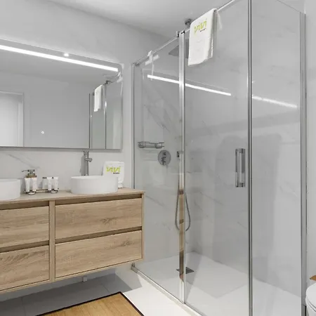 Vivi Homes - Aurelia Garden, Gym & Sea View *