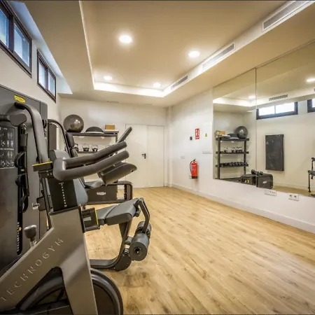 Vivi Homes - Aurelia Garden, Gym & Sea View דירה