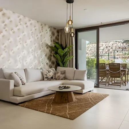 شقة Vivi Homes - Aurelia Garden, Gym & Sea View