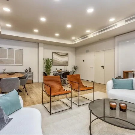 Apartment Vivi Homes - Aurelia Garden, Gym & Sea View