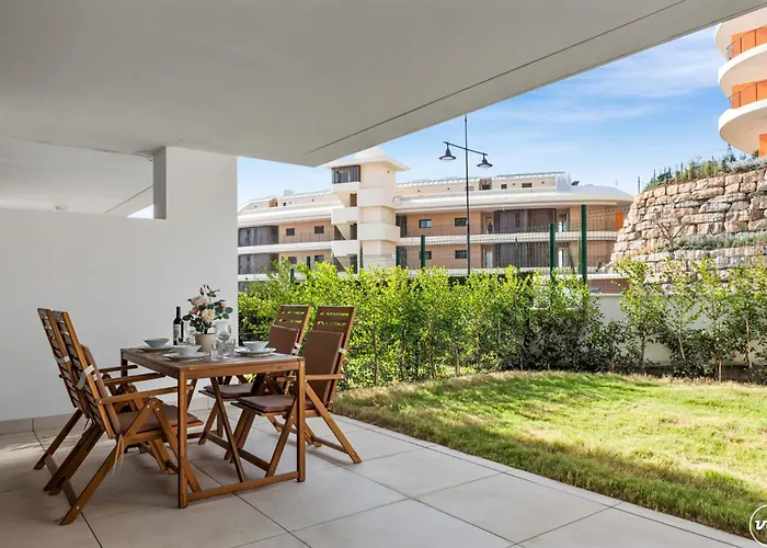 Vivi Homes - Aurelia Garden, Gym & Sea View *