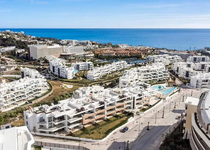 Vivi Homes - Aurelia Garden, Gym & Sea View Appartamento Fuengirola