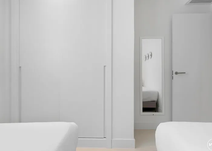 Vivi Homes - Aurelia Garden, Gym & Sea View Fuengirola